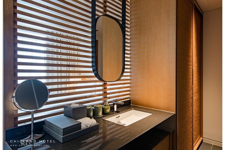 Phòng Deluxe Double With Balcony (The Su)